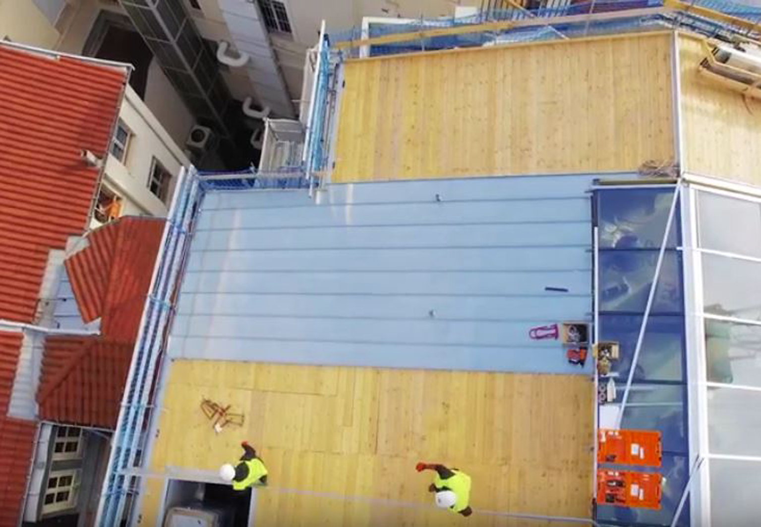 Metalldach: Aluminium, Zink & Co. – Rauf aufs Dach! - Befestigungsprofi